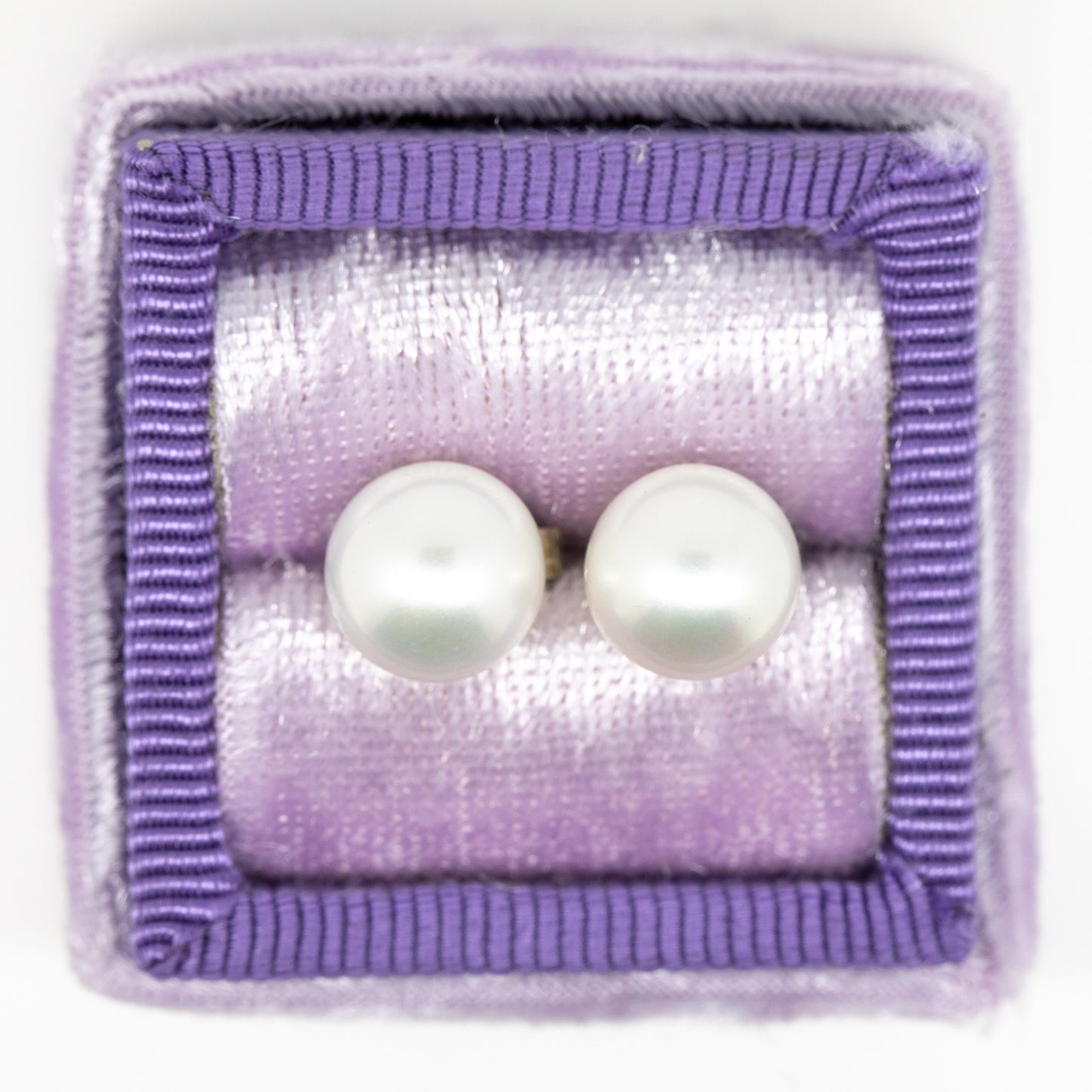 Pearl Studs 8mm Round